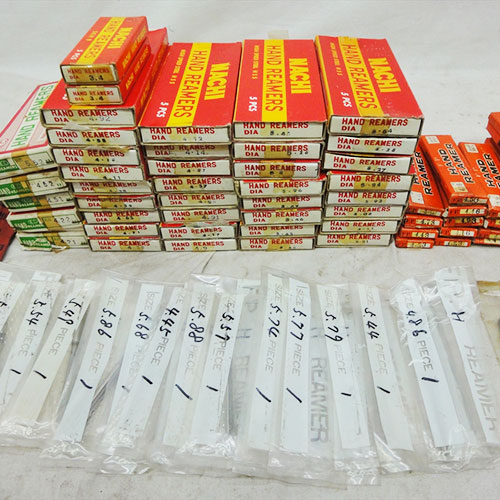 Mũi doa tay rãnh thẳng phi 4.38